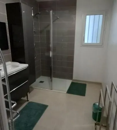 Semesterbostad Des 2 Chenes Entre Avenue Verte, Lacs, Piscine Et Casino