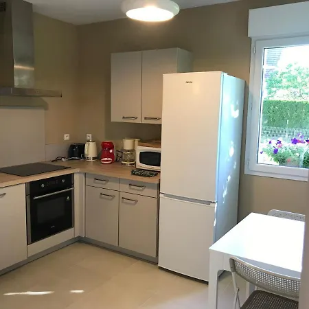 Des 2 Chenes Entre Avenue Verte, Lacs, Piscine Et Casino * Forges-les-Eaux