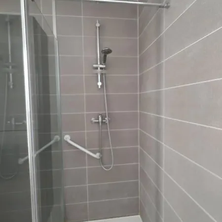 Semesterbostad Des 2 Chenes Entre Avenue Verte, Lacs, Piscine Et Casino Forges-les-Eaux