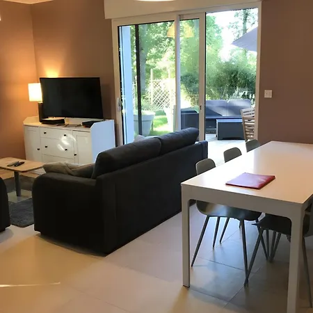 Holiday home Logis Des 2 Chenes Forges-les-Eaux