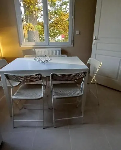 Des 2 Chenes Entre Avenue Verte, Lacs, Piscine Et Casino Holiday home *