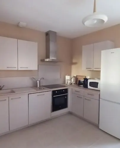 Des 2 Chenes Entre Avenue Verte, Lacs, Piscine Et Casino * Forges-les-Eaux