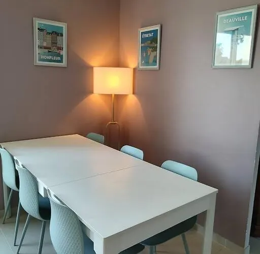 Des 2 Chenes Entre Avenue Verte, Lacs, Piscine Et Casino Holiday home Forges-les-Eaux