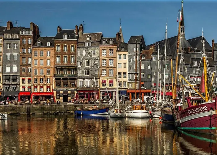 Des 2 Chenes Entre Avenue Verte, Lacs, Piscine Et Casino Holiday home